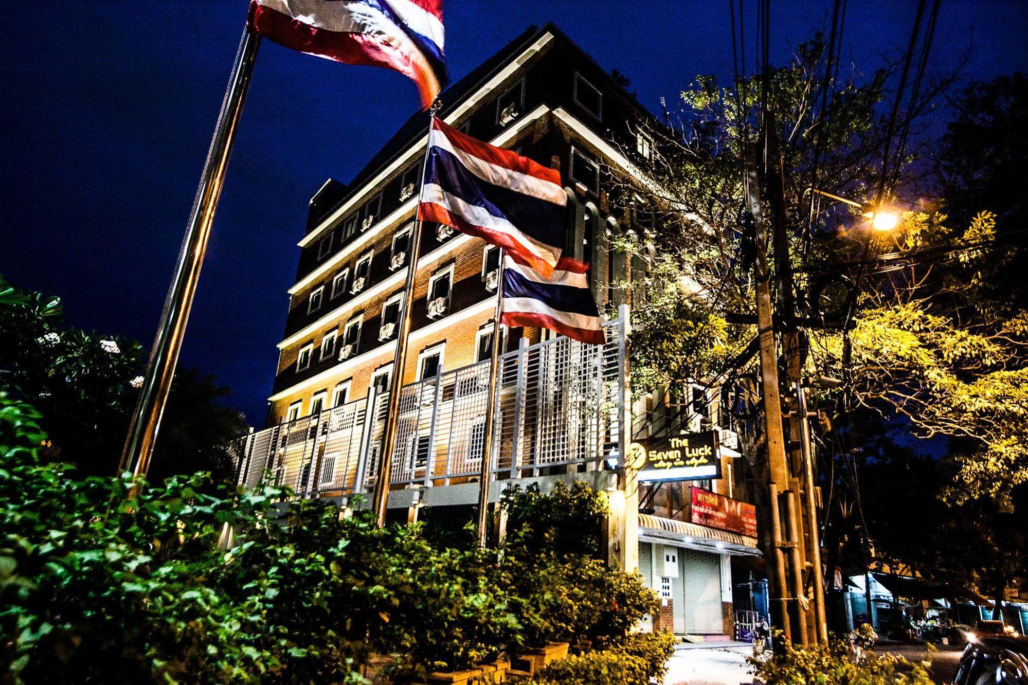 Hotel The Seven Luck Bangkok Esterno foto